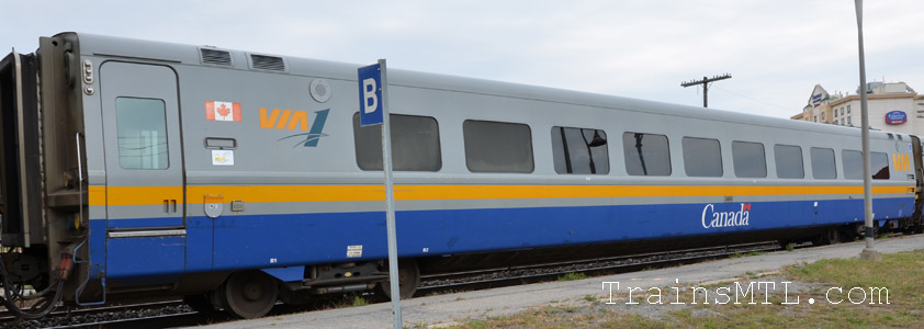Passenger car VIA 3466 right side / Wagon de passager VIA 3466 coté droit